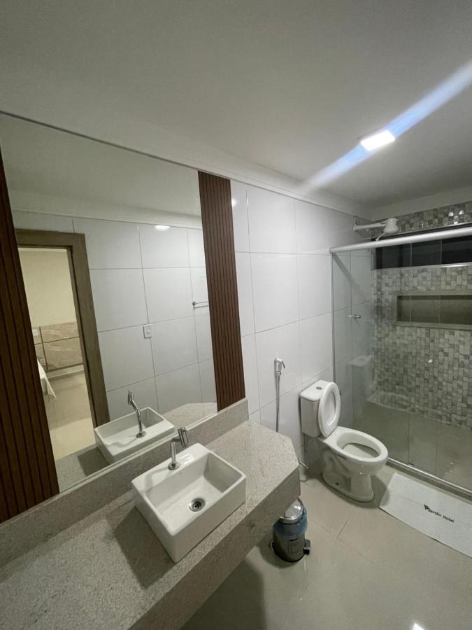 Mustang Hotel Салгуейро Екстериор снимка